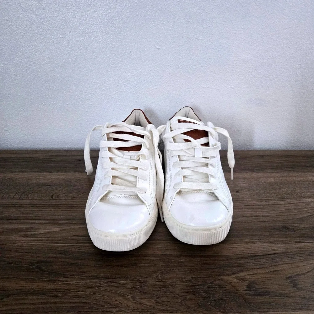 Steve Madden Finneas Mens White Low Top Sneaker Brown Heel Tab Size 9 Madden NYC - Picture 2 of 11